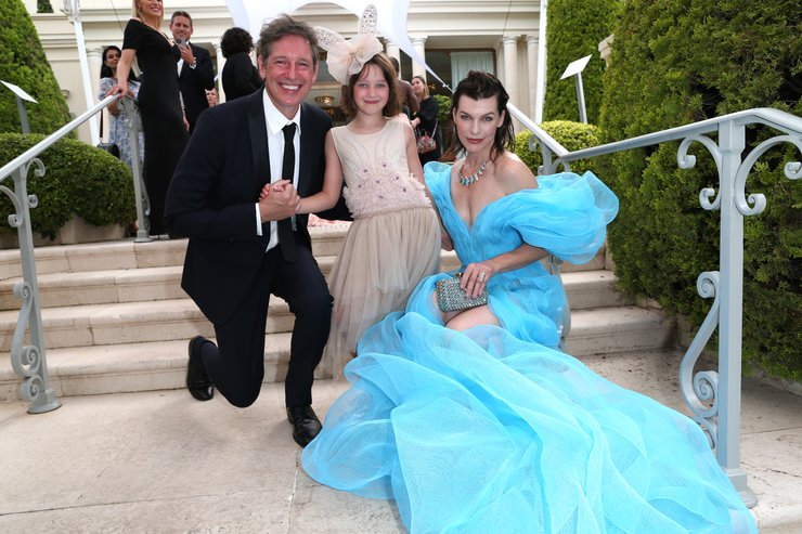 Милла Йовович с дочерью