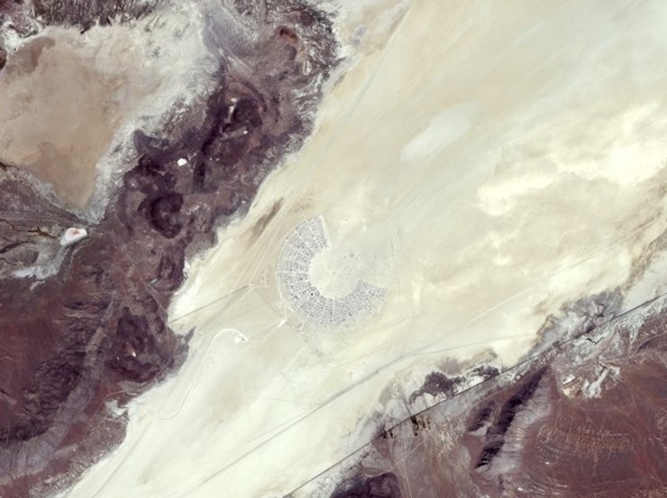 фестиваль пустеля космос