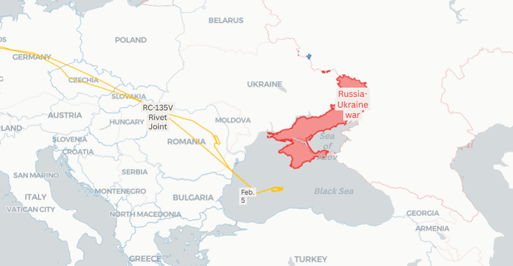 Самолет ВВС США пробыл около четырех часов в международном воздушном пространстве