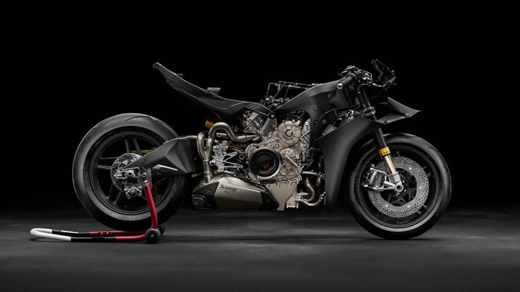 карбоновый Ducati