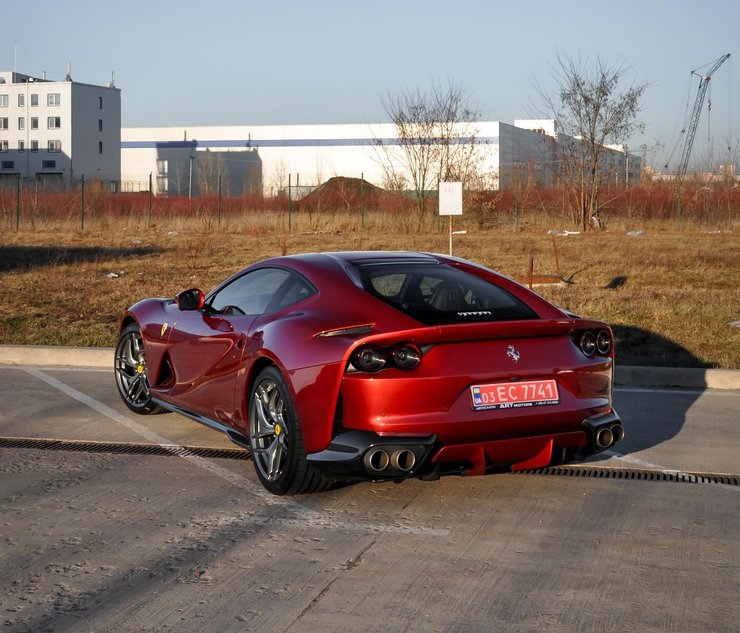Ferrari 812, Ferrari 812 Superfast, суперкар Ferrari