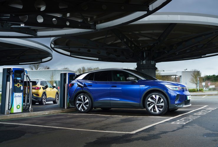 volkswagen id.4, електромобілі в Україні, зарядити електромобіль, зарядка електромобіля, скільки коштує зарядити електромобіль