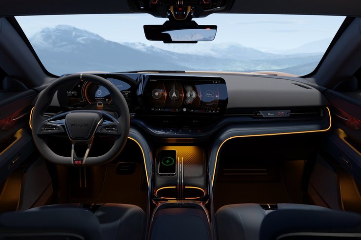 Салон Mullen Five RS, Mullen Five, самый быстрый кроссовер