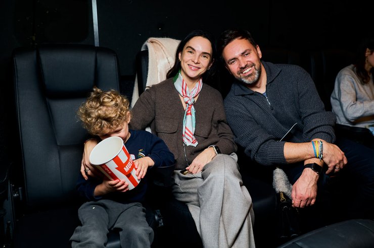 Тимур Мірошниченко та Інна Рудник із сином