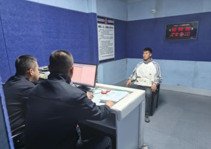 китаец, дочь, блогер, курьер