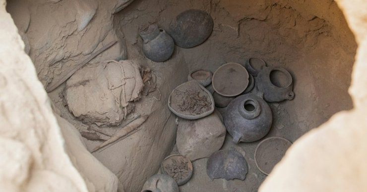 керамічні горщики, гробниця, знімок