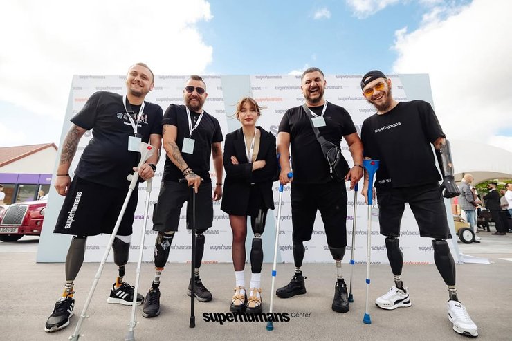 Руся Данилкина, Superhumans, центр реабилитации и протезирования