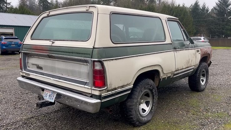 Plymouth Trail Duster, Plymouth Trail Duster 1978, заброшенные авто