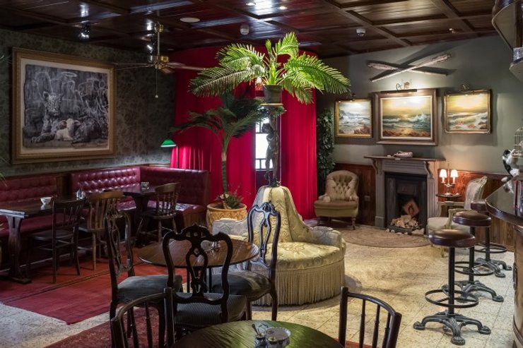 лобби отеля бэнкси