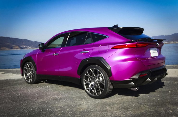 Японские тюнеры превратили Toyota в Lamborghini Urus.