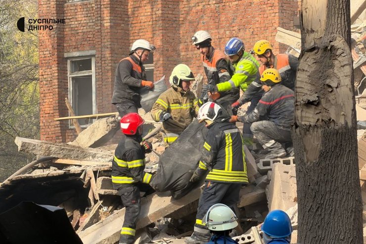 Рятувальники у Дніпрі