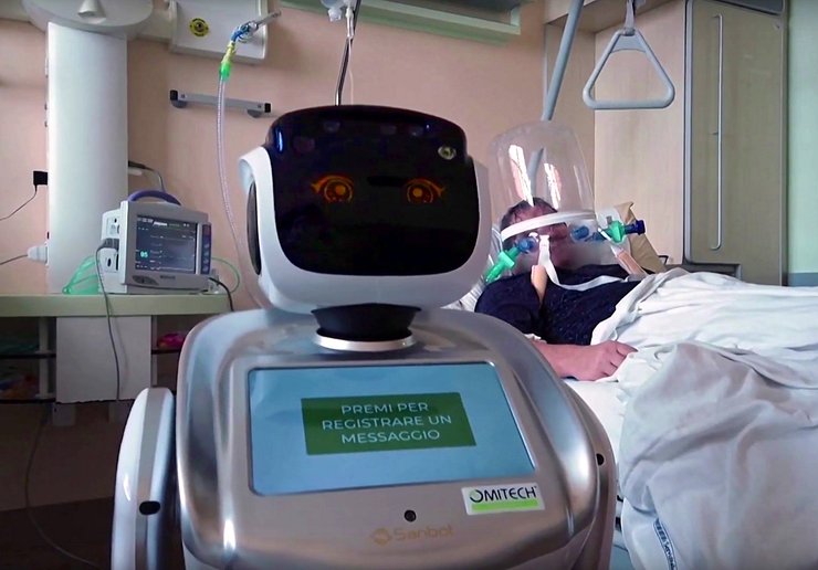 фото, киберпомощник медперсонала