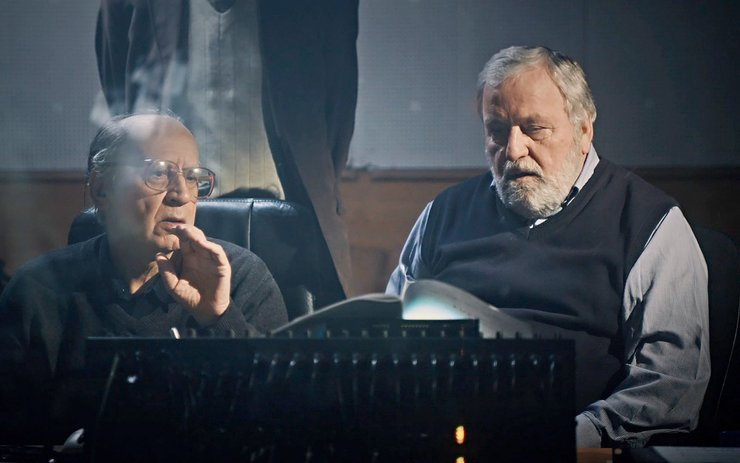 фото, кадр из фильма В. Сильвестров