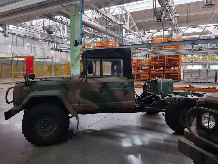 позашляховики Kia, Kia KM 450, позашляховик Kia, Jeep M715