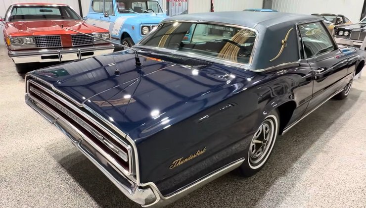 Ford Thunderbird Apollo