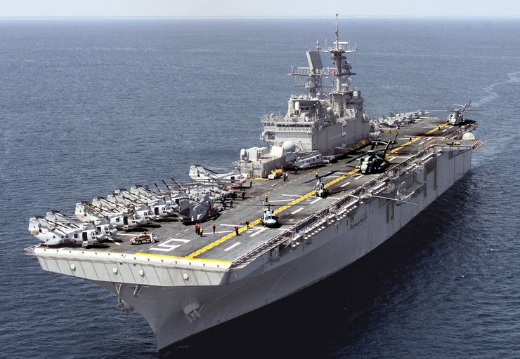 Американский авианосец Bataan