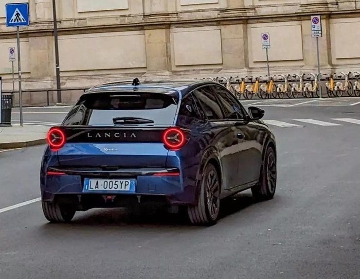 Lancia ypsilon, Lancia ypsilon 2024, новая Lancia ypsilon, электромобиль Lancia