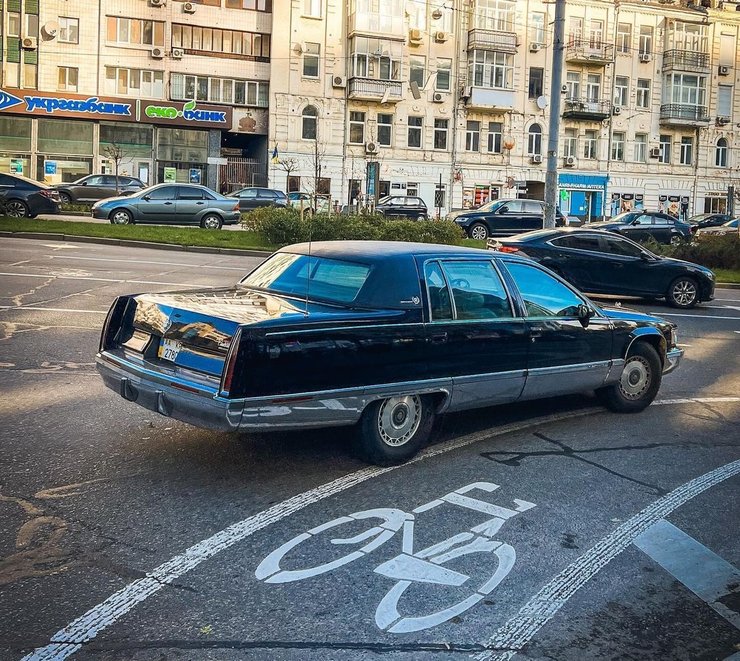 Cadillac Fleetwood Brougham 1993, Cadillac Fleetwood Brougham, седан Cadillac
