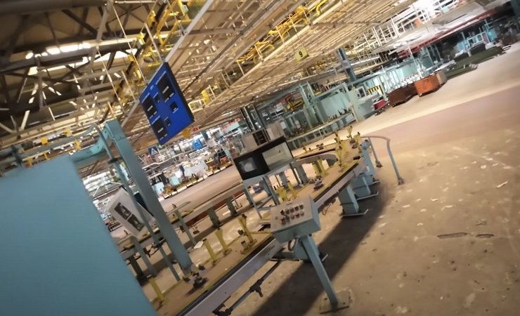 автозавод фиат, конвейер завода, завод Fiat, заброшенный завод