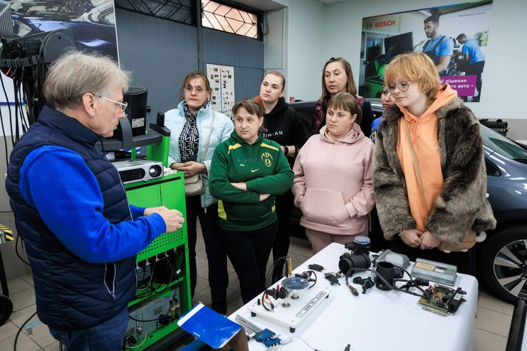Bosch долучається до програми S.T.A.R:  компанія підтримує розвиток технічної освіти для українок