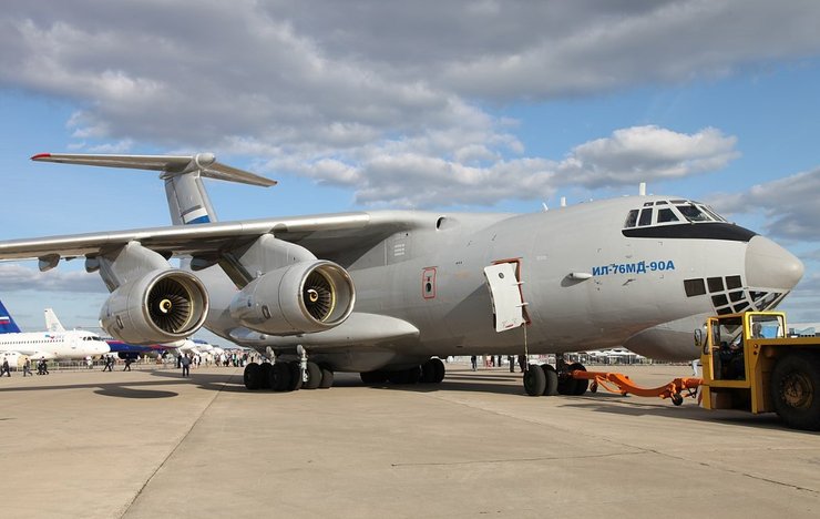 самолет Ил-76