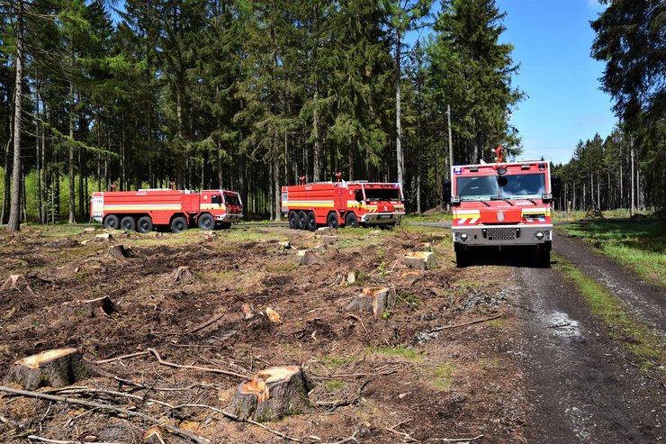 Для лесных пожаров изобрели уникальные полноприводные "Татры".
