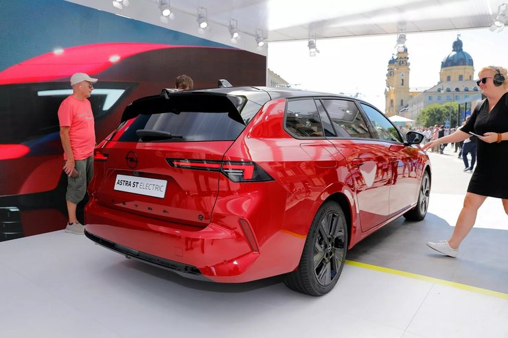 Opel Astra Sports Tourer Electric, Opel Astra, универсал Opel Astra, электромобиль Opel Astra