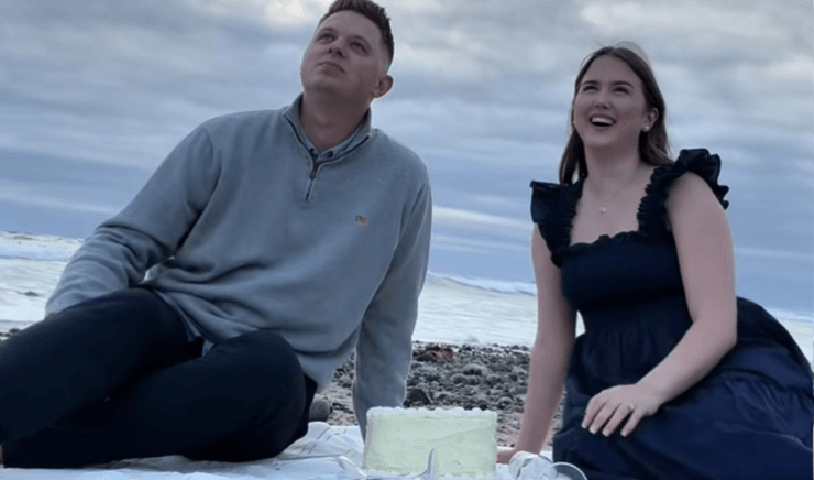 Гендерна вечірка, торт із сюрпризом, вечірка з розкриття статі, визначення статі дитини, стать дитини, майбутня дитина, торт для гендерної вечірки,