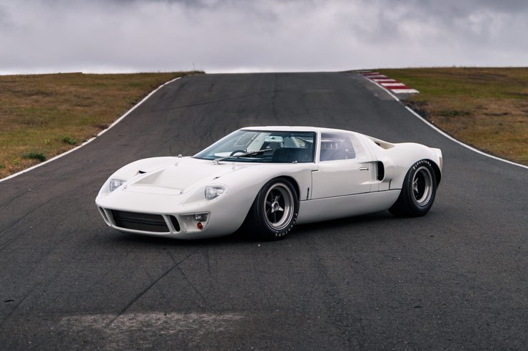 Ford GT40, самые дорогие авто, топ 10 самых дорогих авто, авто 2024 года, авто 2024 года