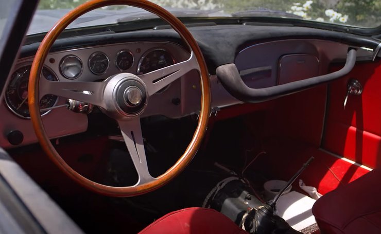 Салон Мазерати 3500