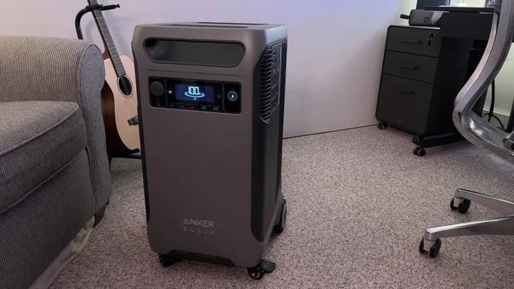 Портативная электростанция Anker Solix F3800
