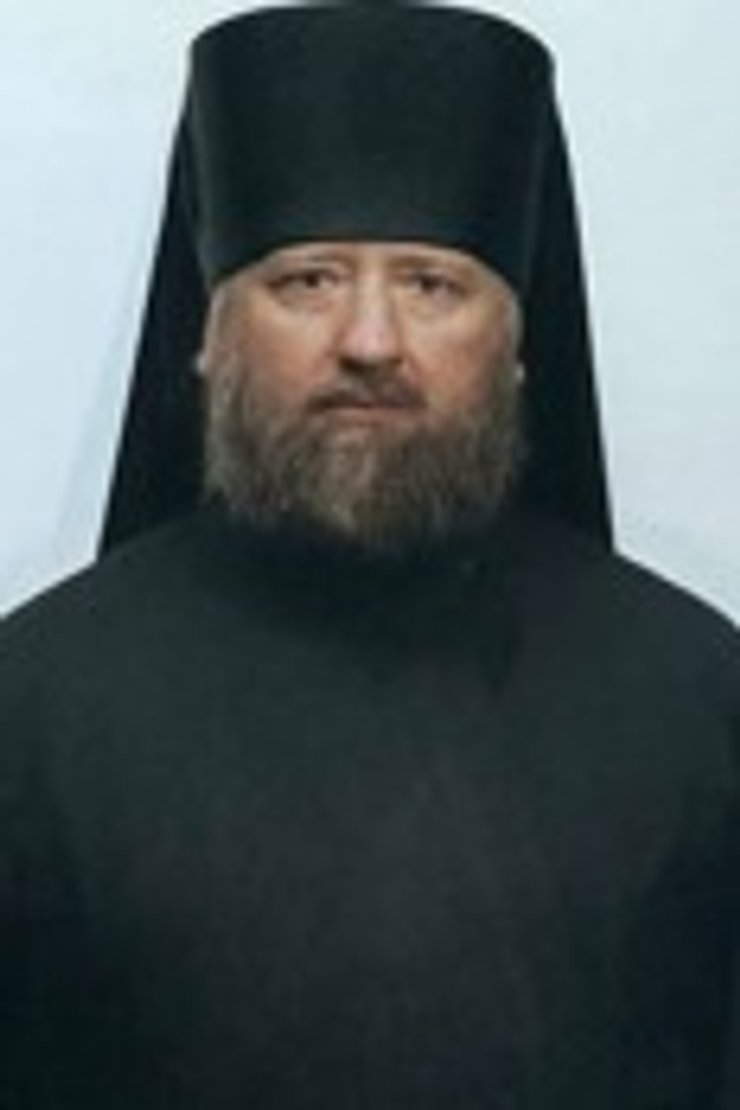 Священник, лавра