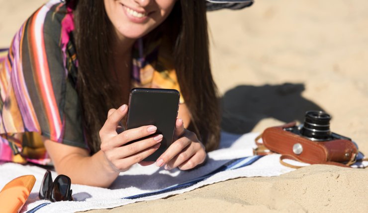 Телефон на солнце