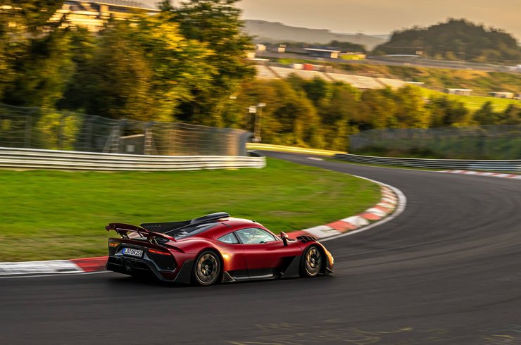 суперкар мерседес на треке, Mercedes-AMG One, рекорд Нюрбургринга, суперкар Mercedes