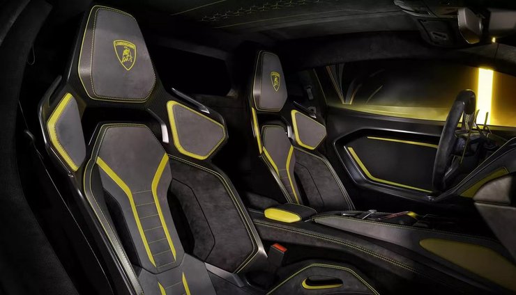 Салон Lamborghini Fenomeno