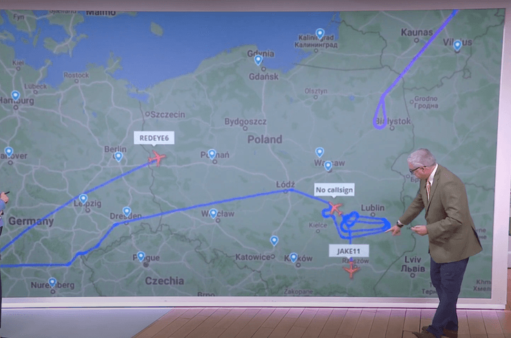 Flightradar, розвідувальні літаки, літак радіотехнічної розвідки RC-135, безпілотник Global Hawk