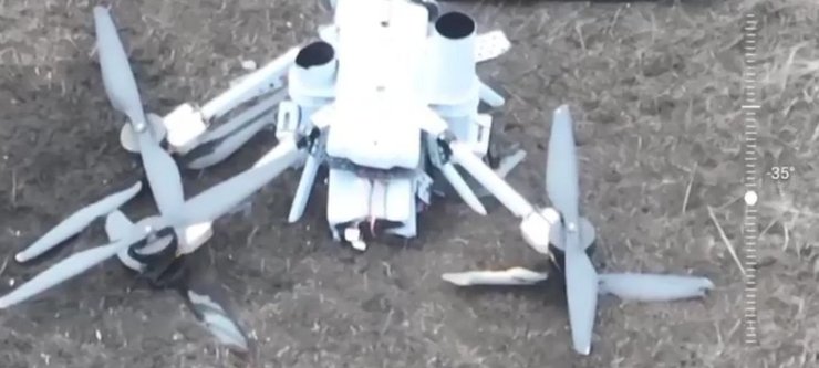 баба яга, дрон, БПЛА, міни