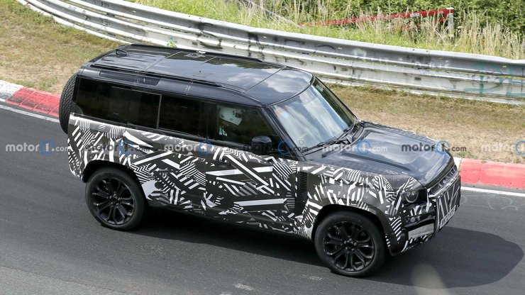 Land Rover Defender SVX