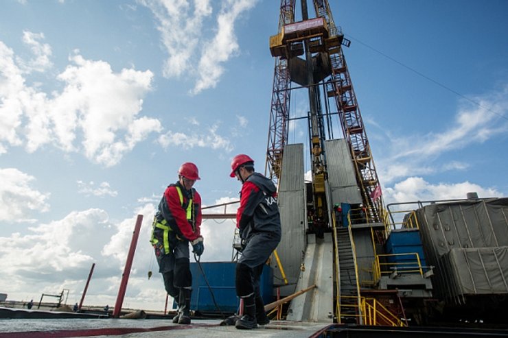 бурение скважин, добыча газа, нафтогаз, работники нафтогаза