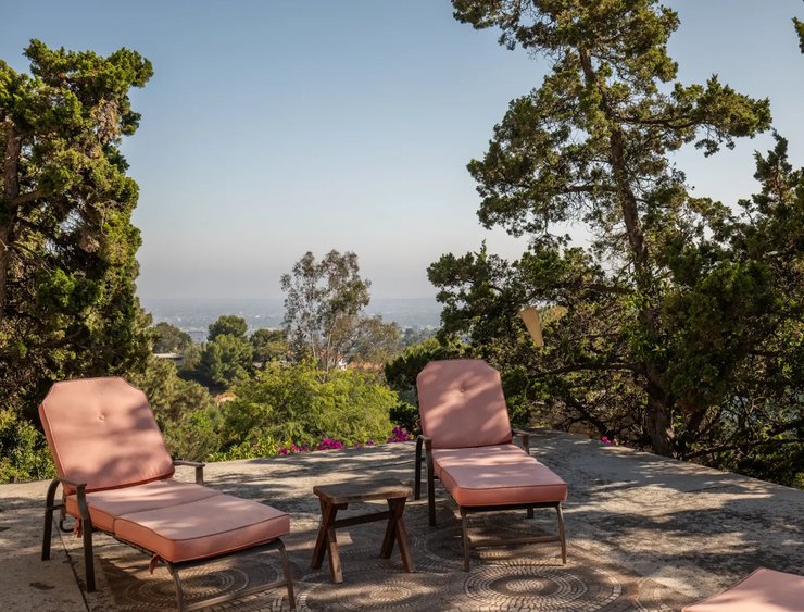 Дом 6105 на Малхолланд Хайвей в Голливуде