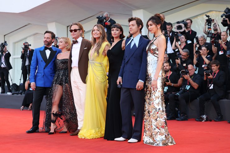 Ник Кролл, Флоренс Пью, Крис Пайн, Оливия Уайлд, Сидни Чандлер, Гарри Стайлз, Джемма Чан