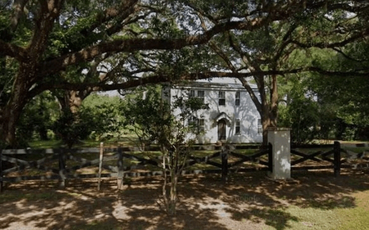 Дом снесли из-за призраков, дом, жилье, недвижимость, дешевое жилье, дом с призраками, отдавали бесплатно, снесли дом