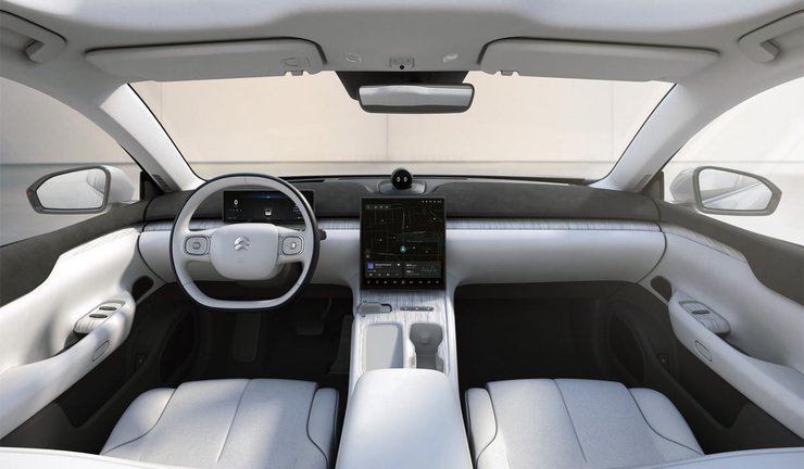 На волне интереса к электромобилям Ли основал стартап NextEV, чтобы делать автомобили будущего. Позже название сменили на NIO.