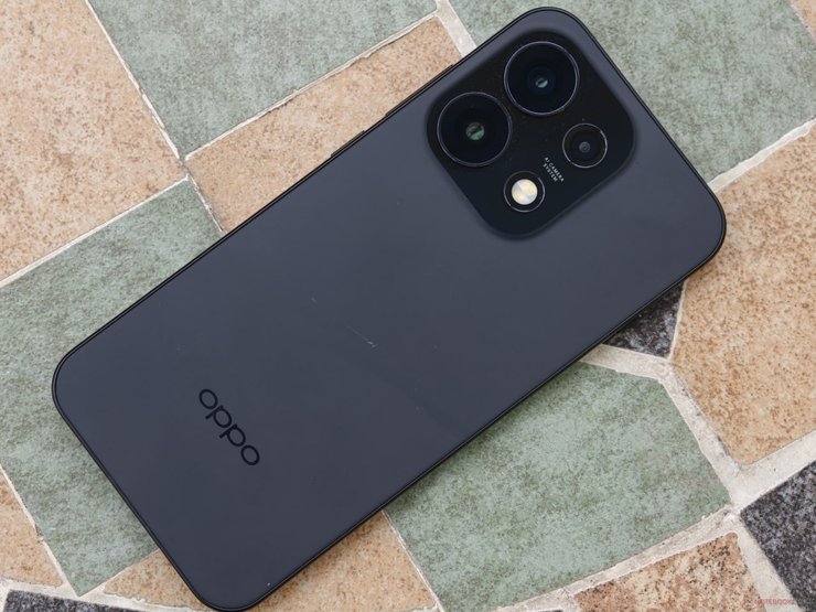 Смартфон Oppo Reno 16 Pro