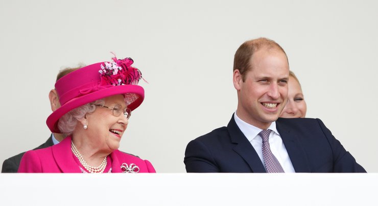 Королева Елизавета II и принц Уильям
