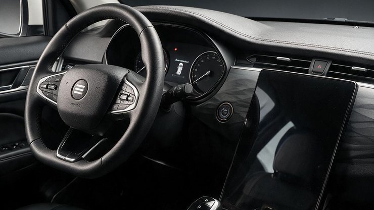 Салон Nissan Navara