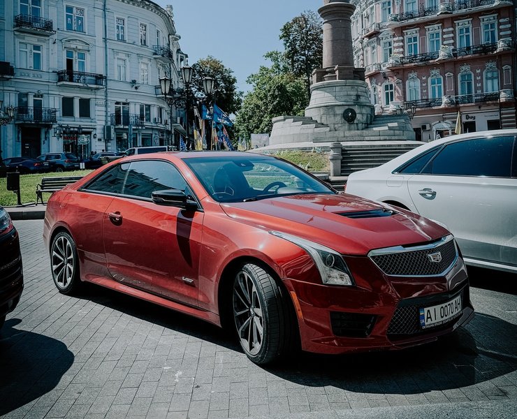 Купе Cadillac ATS-V 2015 года
