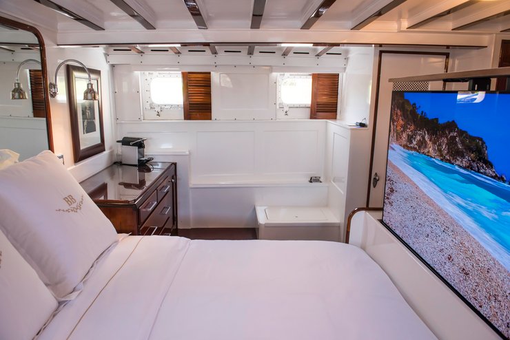 яхта, 1947 рік