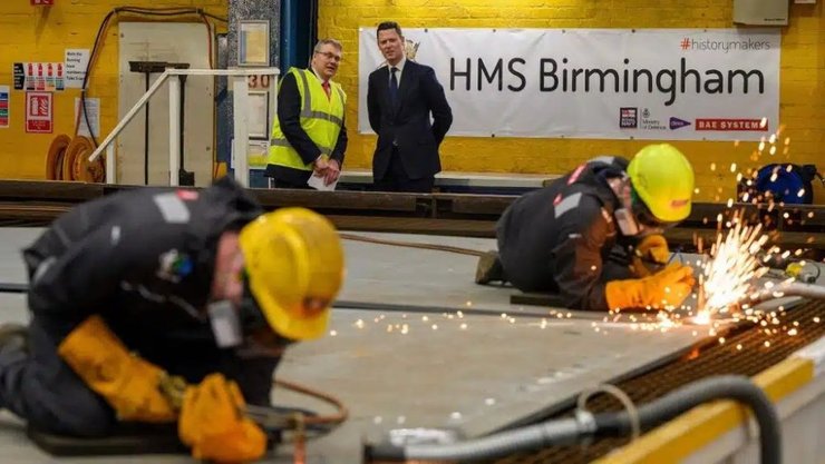 фрегат великобритания