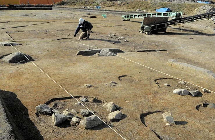 Япония, археологи, археология, столовая, раскопки, буддизм, храм, Кокубундзи, император, Сему, сооружение, камень, архитектура, дворец